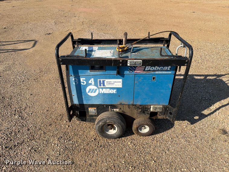 image for item DQ0035 2009 Miller Bobcat 250 welder/generator