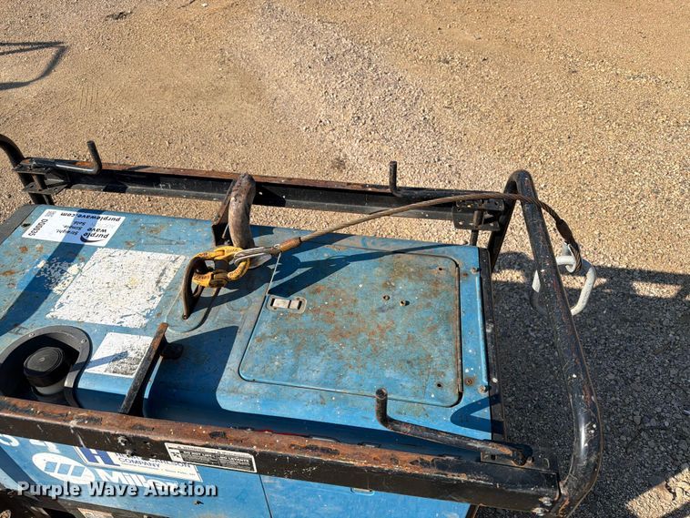 image for item DQ0035 2009 Miller Bobcat 250 welder/generator
