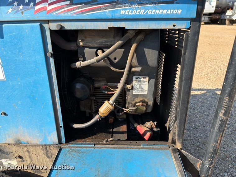 image for item DQ0035 2009 Miller Bobcat 250 welder/generator