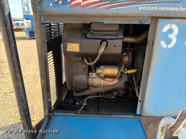 image for item DQ0035 2009 Miller Bobcat 250 welder/generator