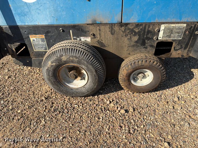 image for item DQ0035 2009 Miller Bobcat 250 welder/generator