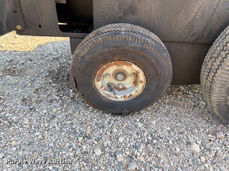image for item DQ0035 2009 Miller Bobcat 250 welder/generator