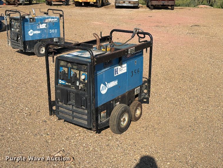 image for item DQ0036 2009 Miller Bobcat 250 welder/generator