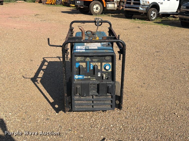 image for item DQ0036 2009 Miller Bobcat 250 welder/generator