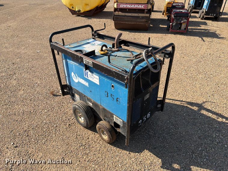 image for item DQ0036 2009 Miller Bobcat 250 welder/generator