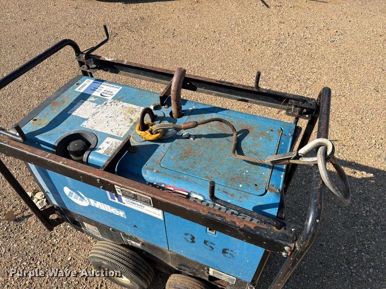 image for item DQ0036 2009 Miller Bobcat 250 welder/generator