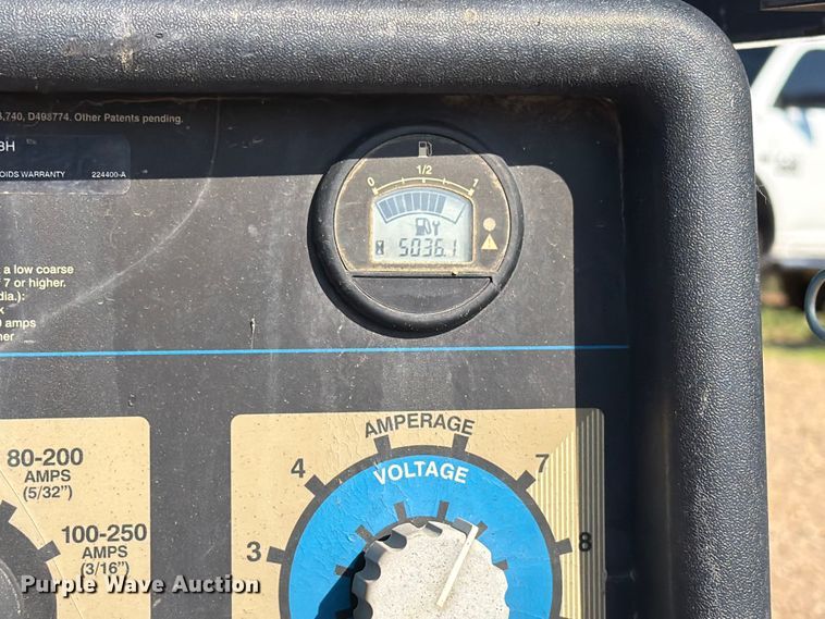 image for item DQ0036 2009 Miller Bobcat 250 welder/generator