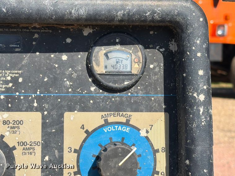 image for item DQ0037 2009 Miller Bobcat 250 welder/generator