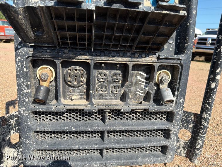 image for item DQ0037 2009 Miller Bobcat 250 welder/generator