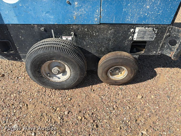 image for item DQ0037 2009 Miller Bobcat 250 welder/generator