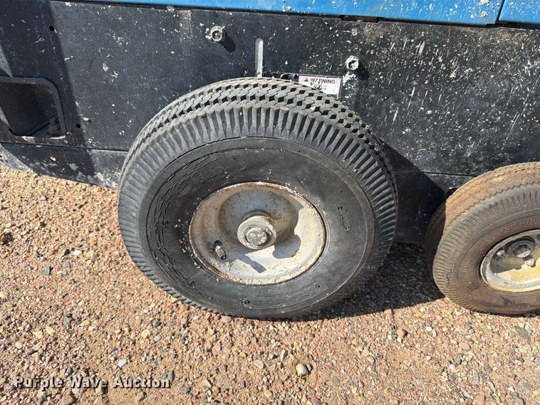 image for item DQ0037 2009 Miller Bobcat 250 welder/generator