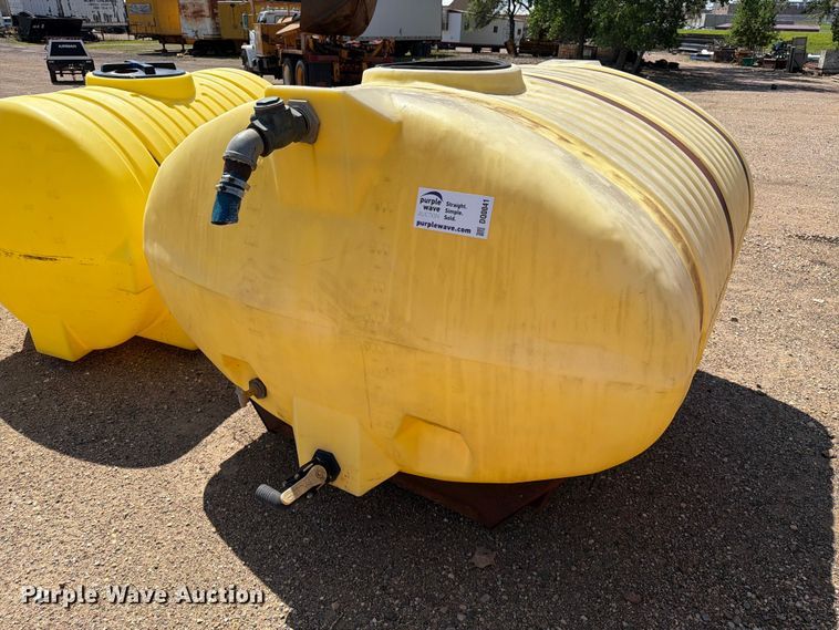 image for item DQ0041 (2) poly tanks