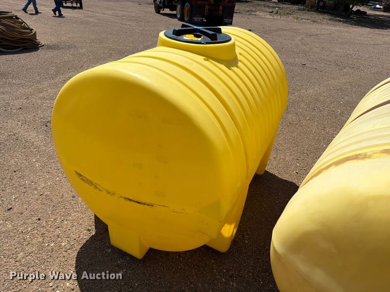 image for item DQ0041 (2) poly tanks