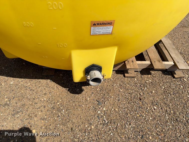 image for item DQ0041 (2) poly tanks