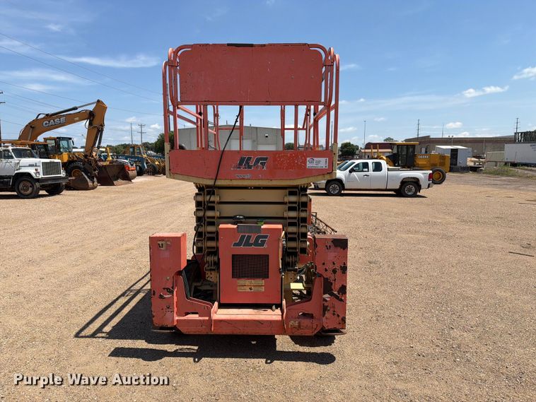 image for item DQ0045 2002 JLG 400CRT scissor lift