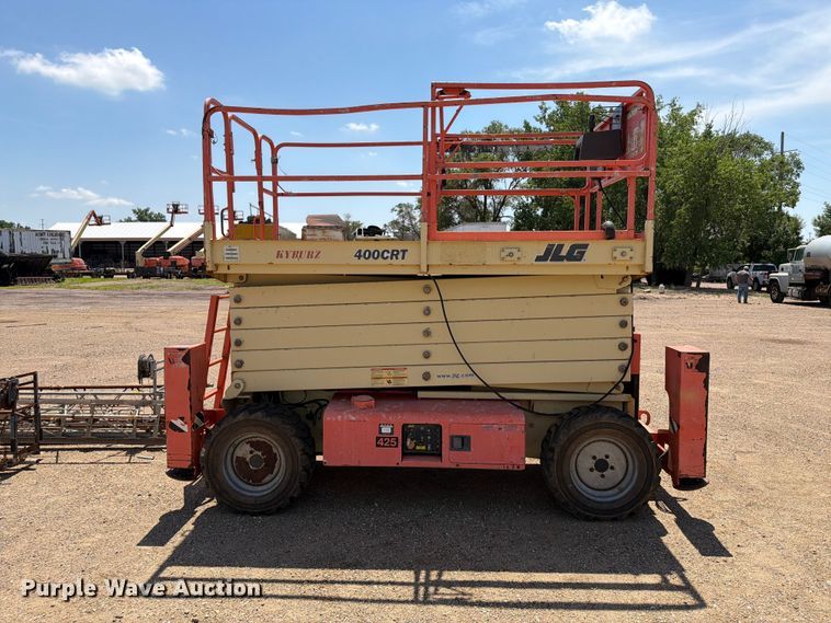 image for item DQ0045 2002 JLG 400CRT scissor lift