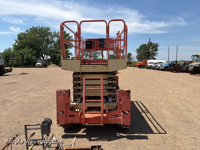 image for item DQ0045 2002 JLG 400CRT scissor lift