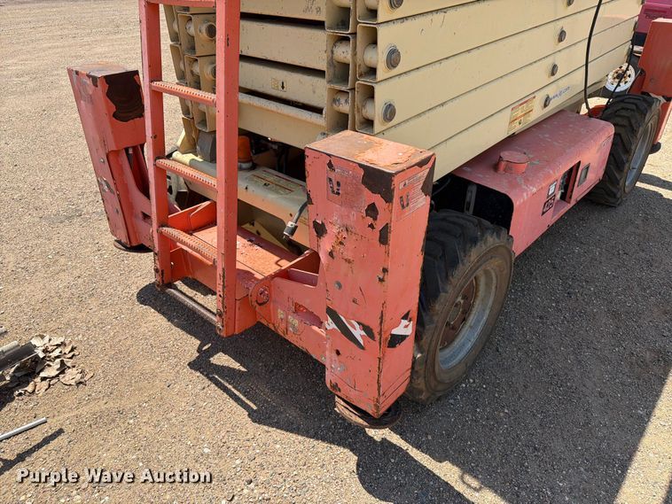 image for item DQ0045 2002 JLG 400CRT scissor lift