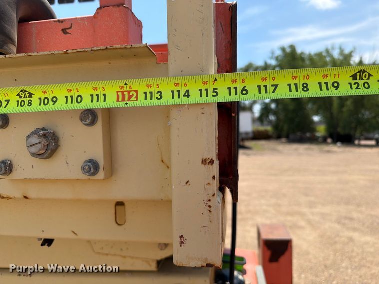 image for item DQ0045 2002 JLG 400CRT scissor lift