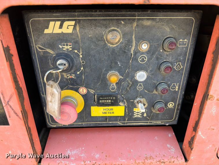 image for item DQ0045 2002 JLG 400CRT scissor lift
