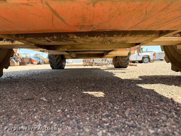 image for item DQ0045 2002 JLG 400CRT scissor lift