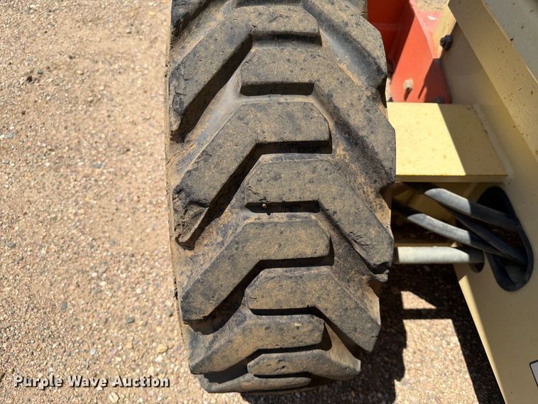 image for item DQ0045 2002 JLG 400CRT scissor lift