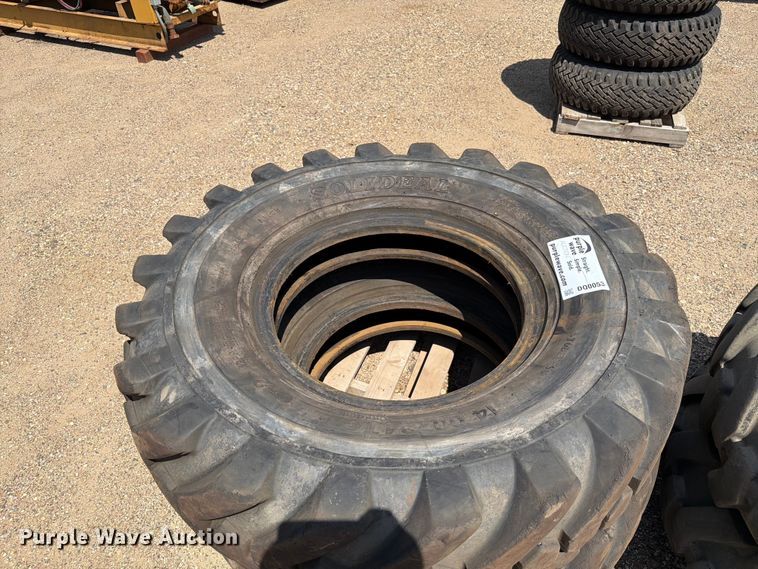 image for item DQ0053 (4) 14.00-24TG tires