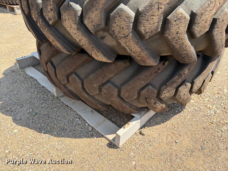 image for item DQ0053 (4) 14.00-24TG tires