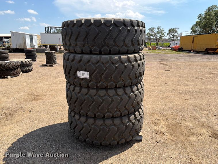 image for item DQ0055 (4) Michelin 20.5R25 tires