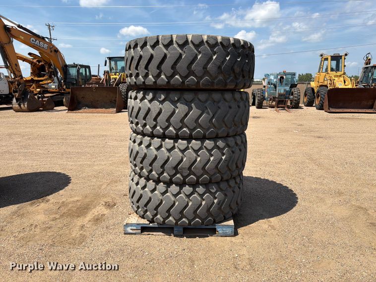 image for item DQ0055 (4) Michelin 20.5R25 tires