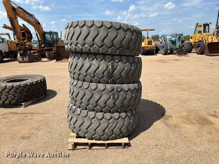 image for item DQ0056 (4) Michelin 20.5R25 tires