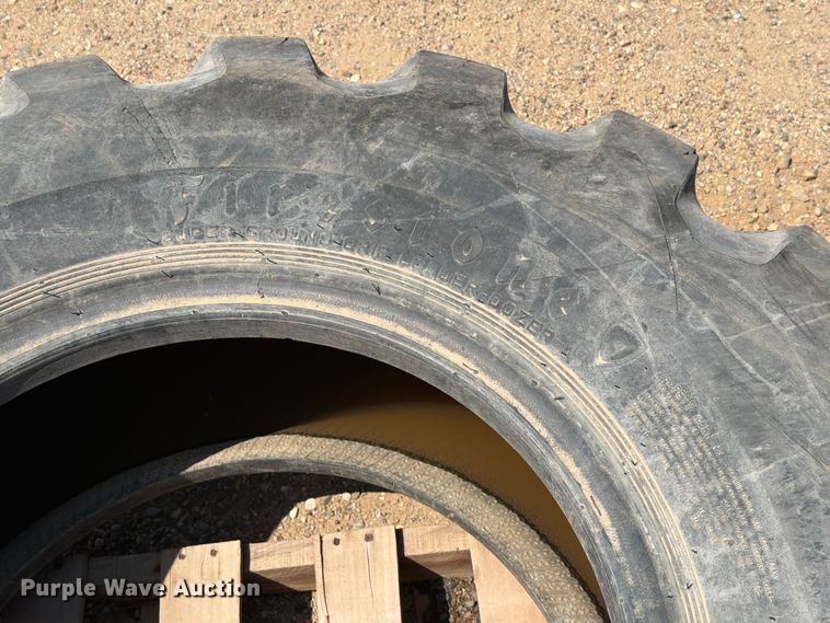 image for item DQ0059 (3) 17.5R25 tires