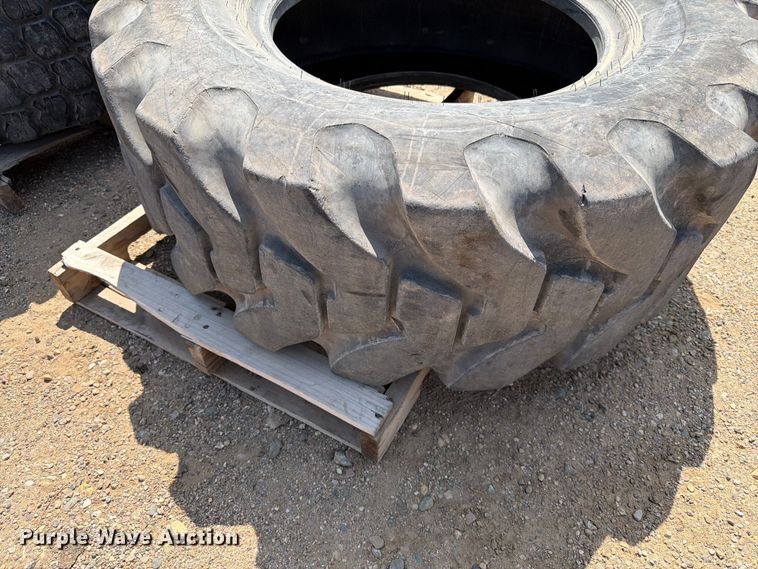 image for item DQ0059 (3) 17.5R25 tires