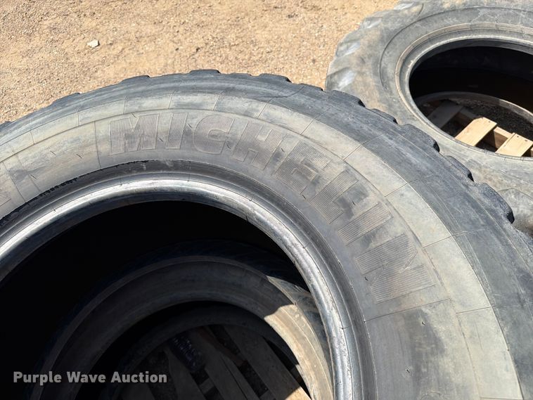 image for item DQ0059 (3) 17.5R25 tires