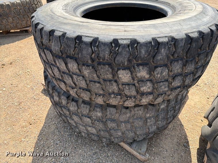 image for item DQ0059 (3) 17.5R25 tires