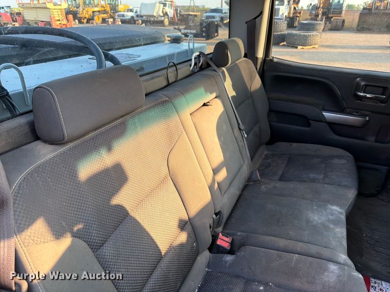 image for item DQ0060 2015 Chevrolet Silverado 2500HD Crew Cab pickup truck