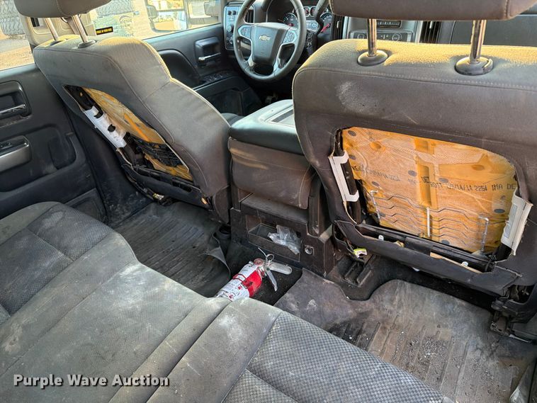 image for item DQ0060 2015 Chevrolet Silverado 2500HD Crew Cab pickup truck