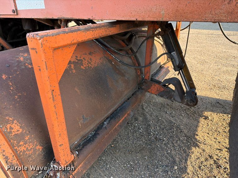 image for item DQ0061 1999 Broce RC350 broom
