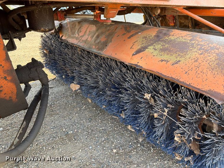 image for item DQ0061 1999 Broce RC350 broom