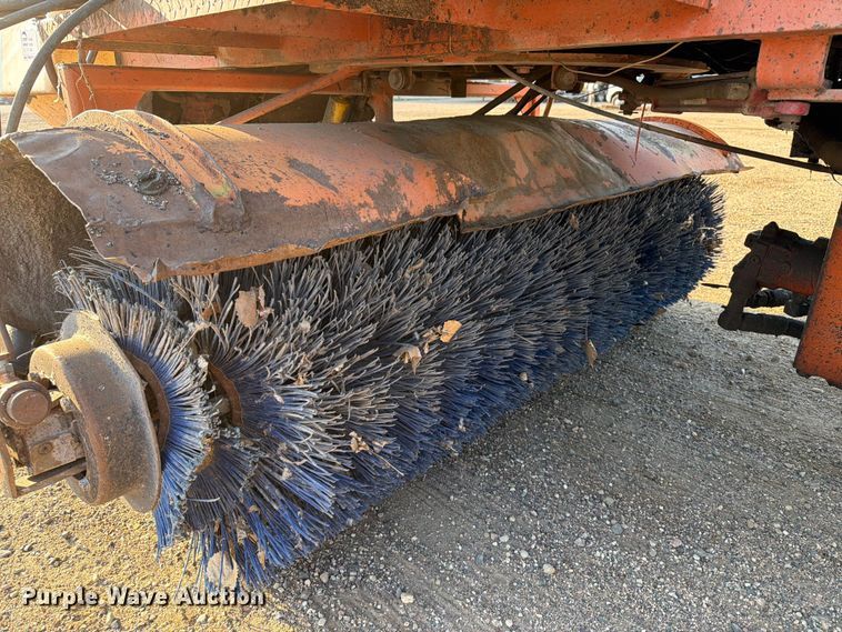 image for item DQ0061 1999 Broce RC350 broom
