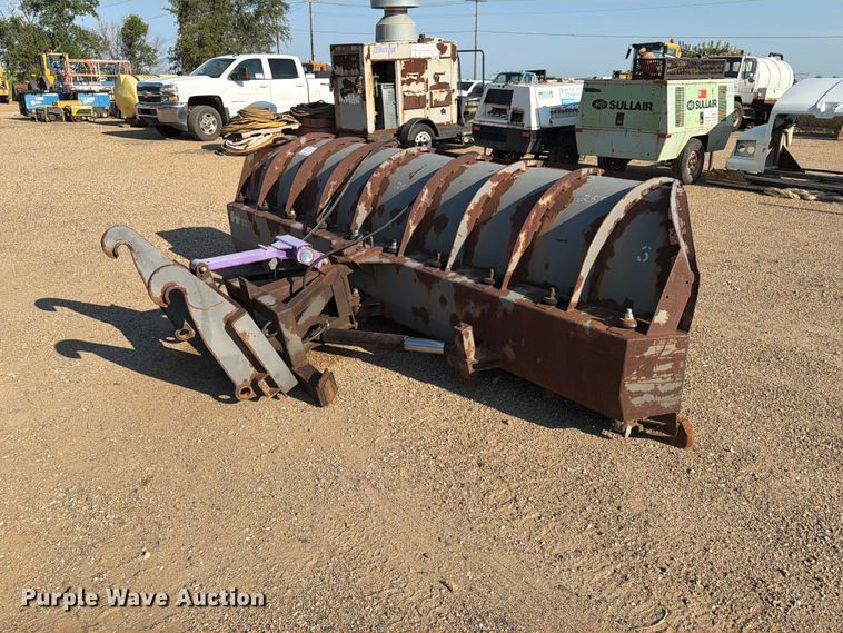 image for item DQ0062 2004 Holmes Industri AB TKHP-4.0 snow plow