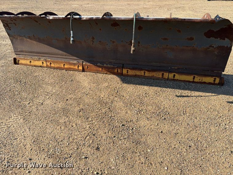 image for item DQ0062 2004 Holmes Industri AB TKHP-4.0 snow plow