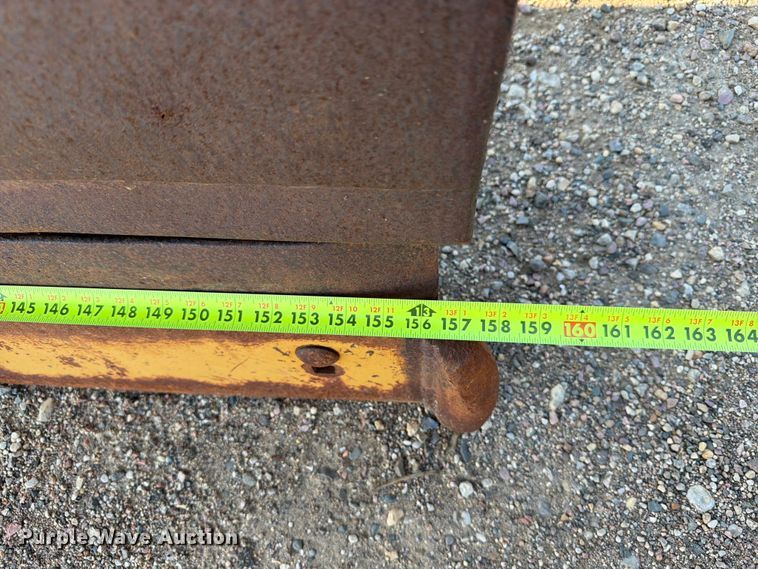 image for item DQ0062 2004 Holmes Industri AB TKHP-4.0 snow plow