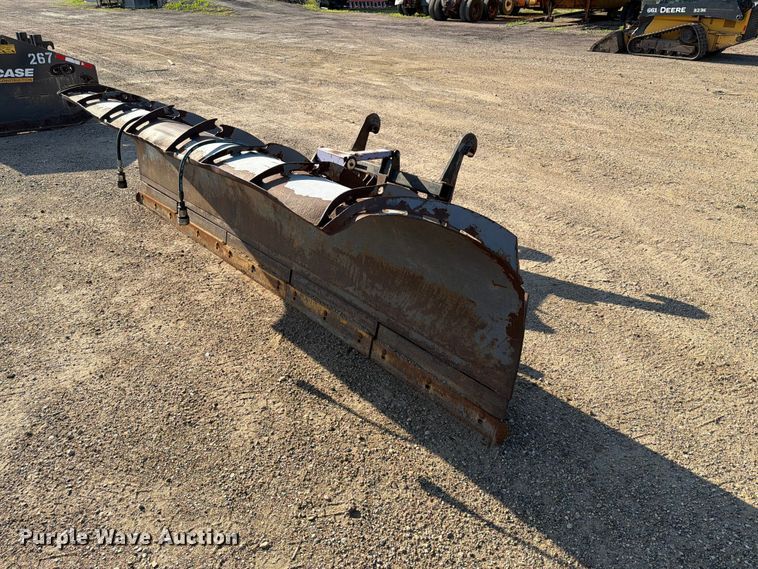 image for item DQ0063 2008 Holmes Industri AB TKHP-4.0 snow plow