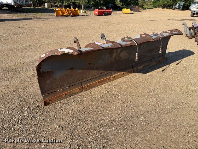 image for item DQ0063 2008 Holmes Industri AB TKHP-4.0 snow plow