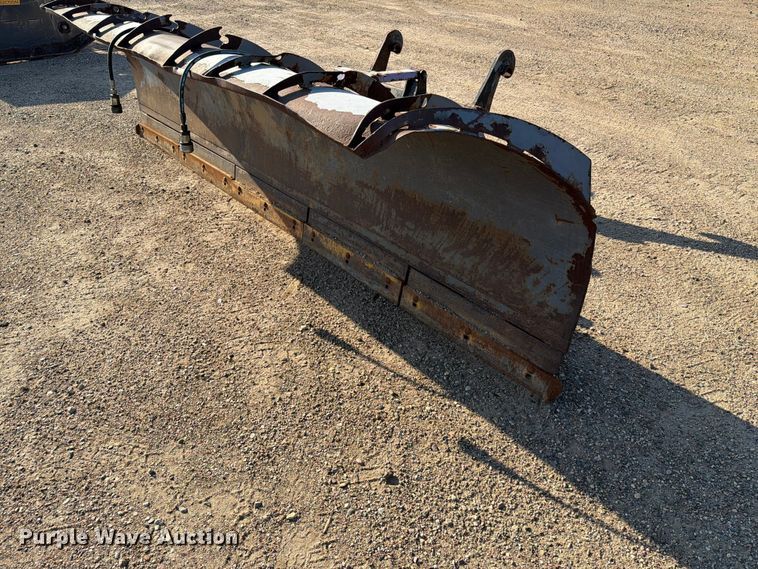 image for item DQ0063 2008 Holmes Industri AB TKHP-4.0 snow plow