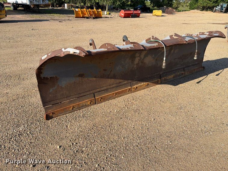image for item DQ0063 2008 Holmes Industri AB TKHP-4.0 snow plow