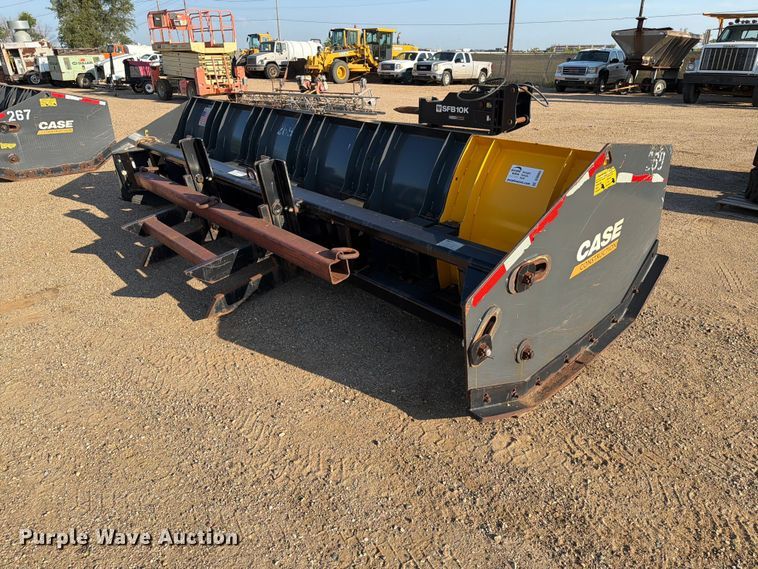 image for item DQ0065 2016 CNH Industrial 17HD snow pusher