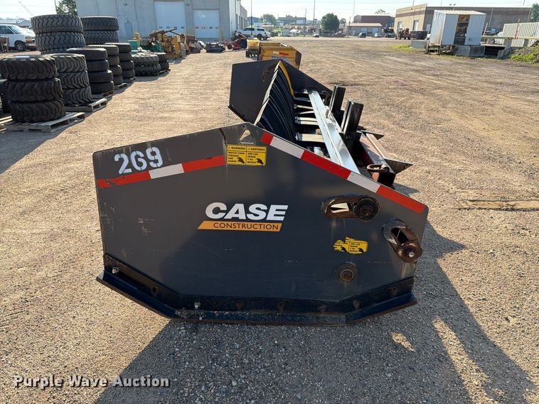 image for item DQ0065 2016 CNH Industrial 17HD snow pusher