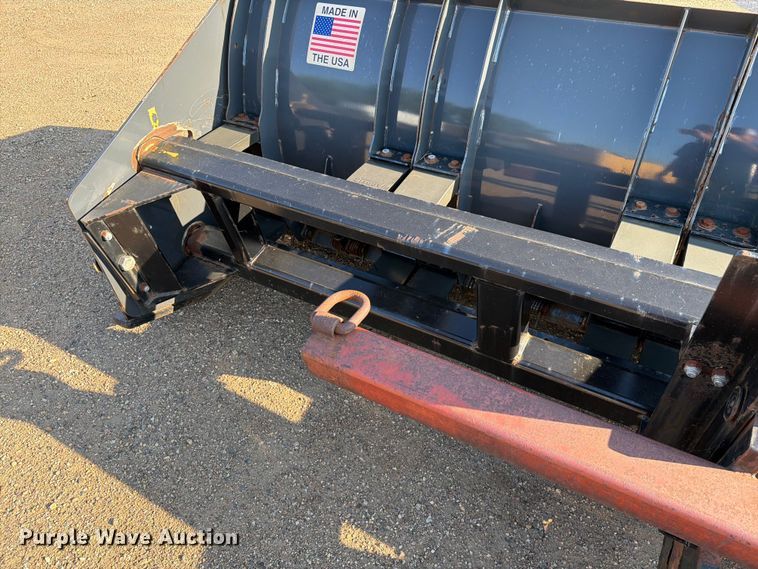 image for item DQ0065 2016 CNH Industrial 17HD snow pusher